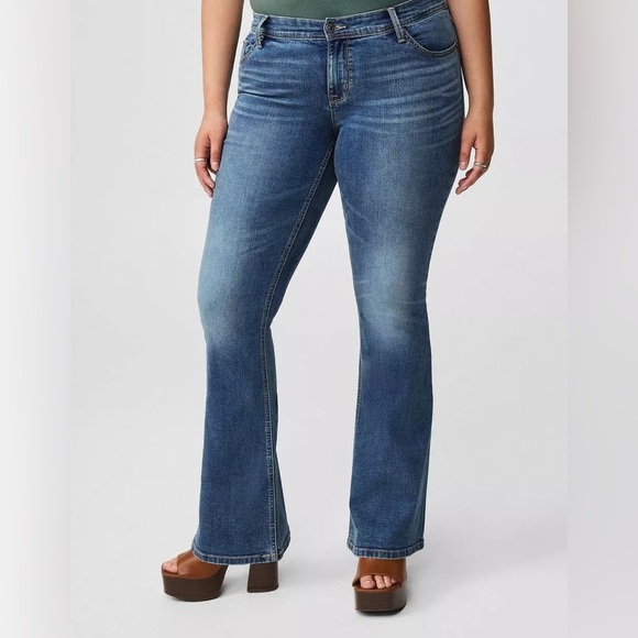 NWT TORRID Barely Boot Deep Water Size 18S - Picture 1 of 8